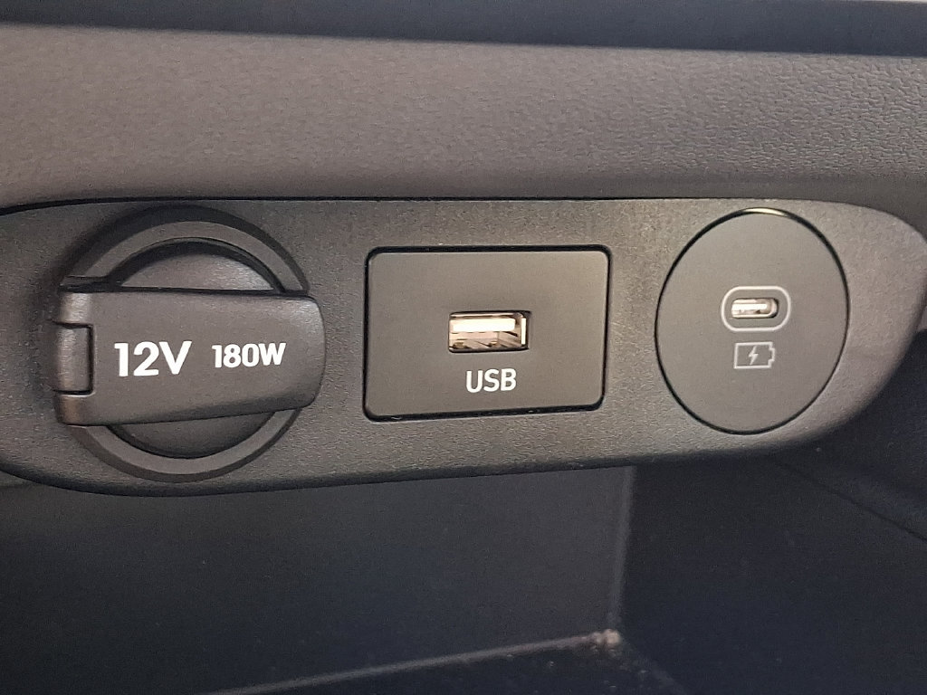 Used 2026 Hyundai Elantra Hybrid FWD image 24
