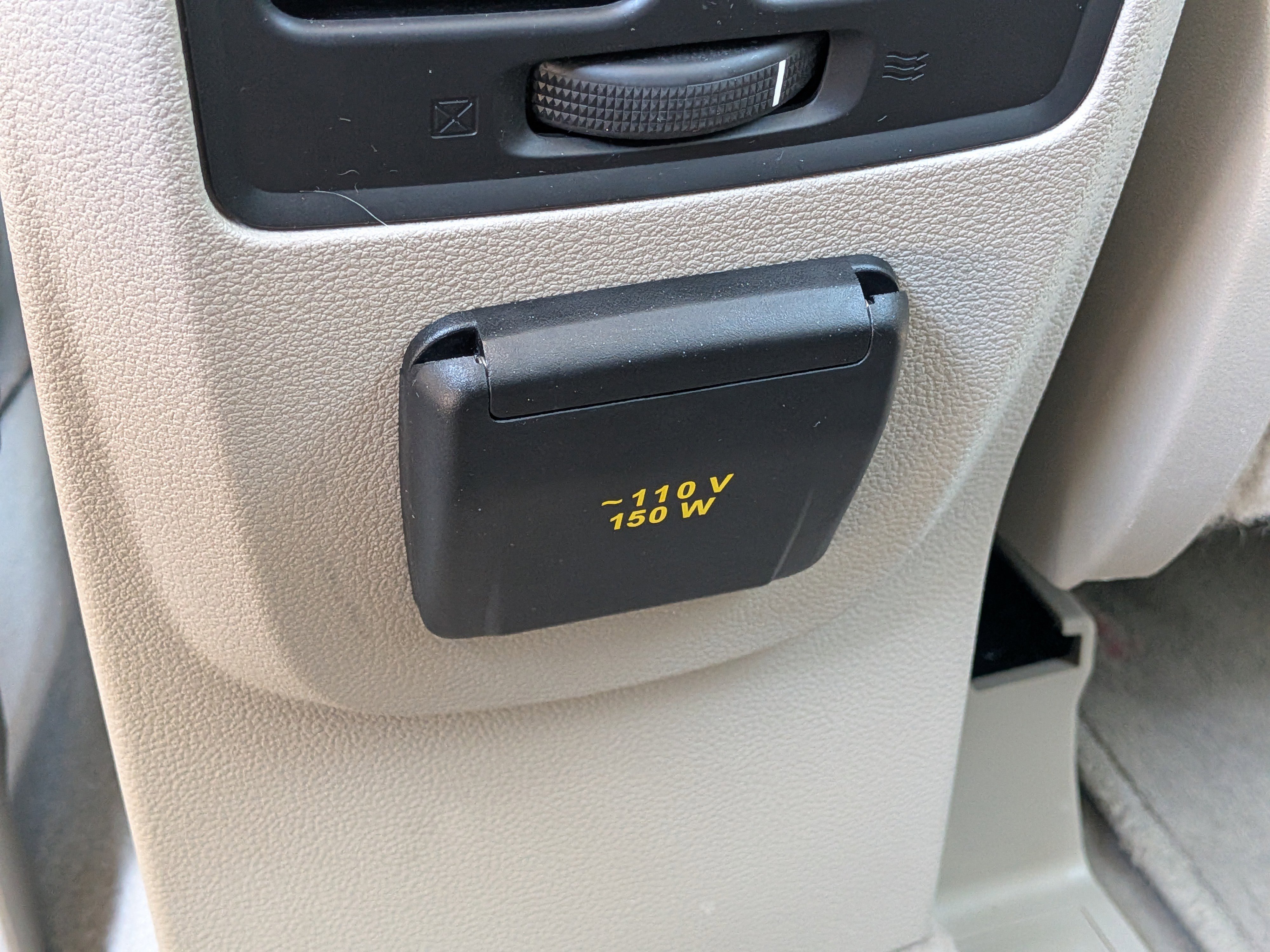 Used 2015 Ford Escape Titanium w/ Equipment Group 301A image 16