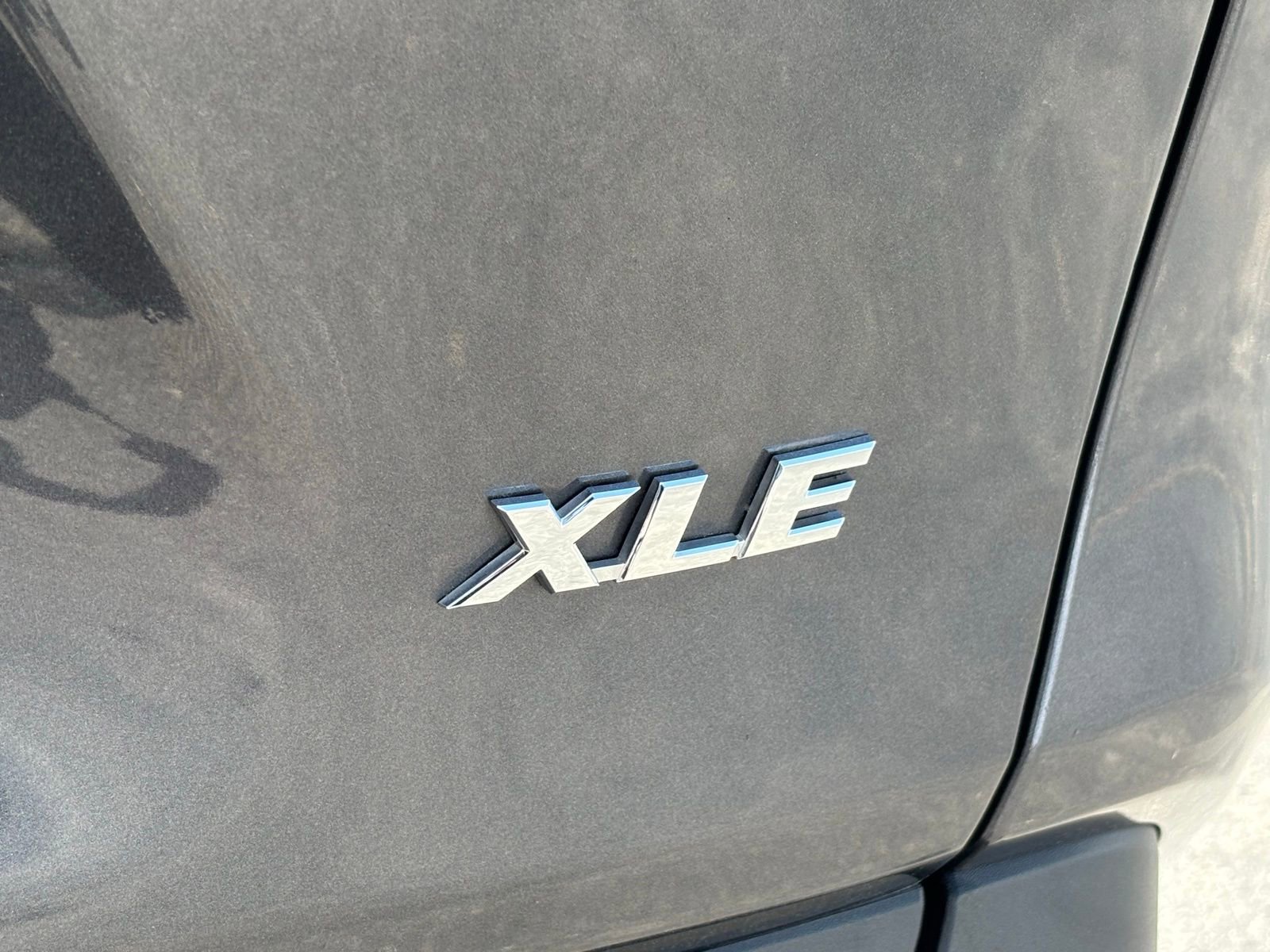 Used 2022 Toyota RAV4 XLE image 14