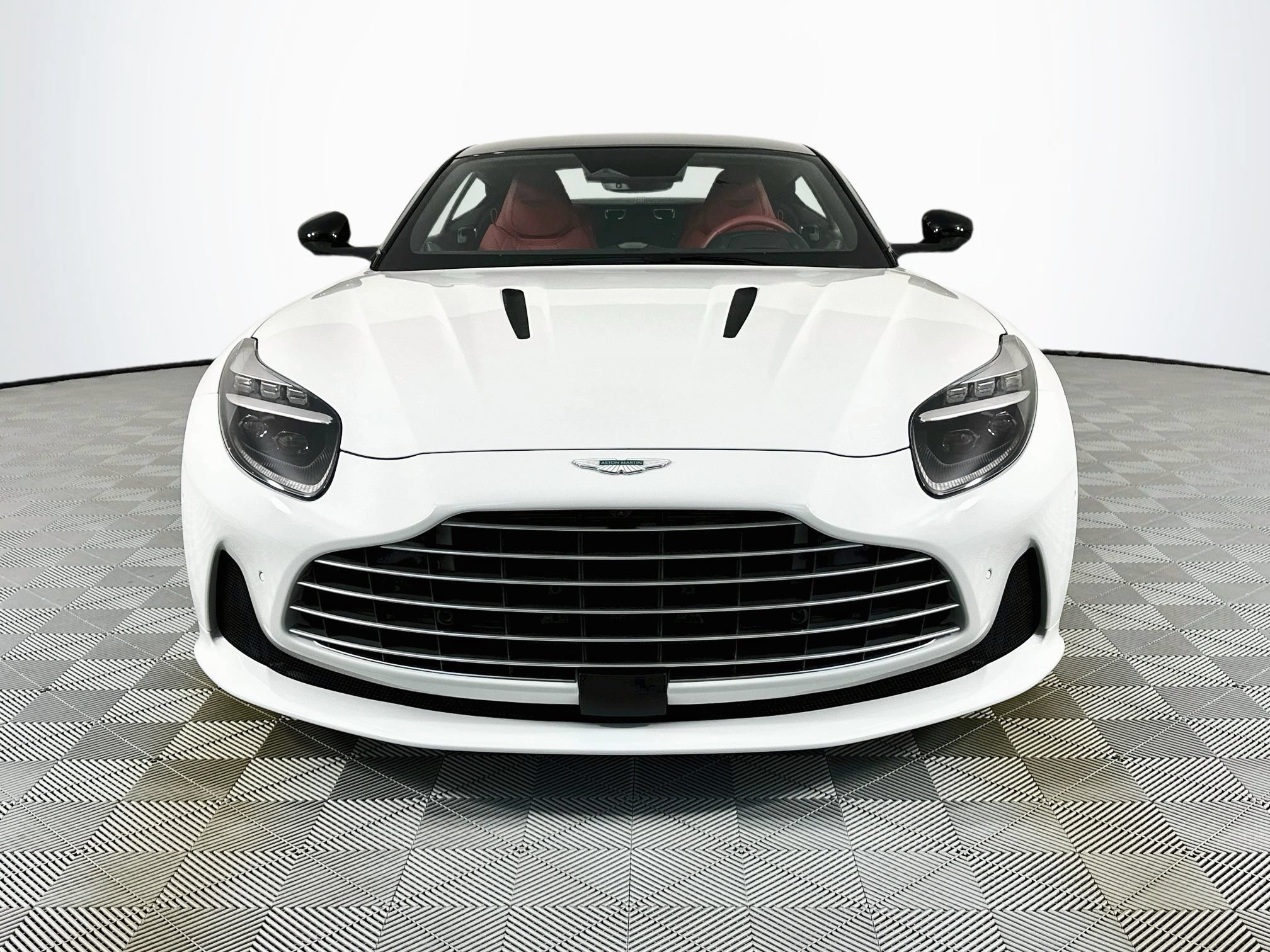 Used 2024 Aston Martin DB12 Coupe RWD image 7