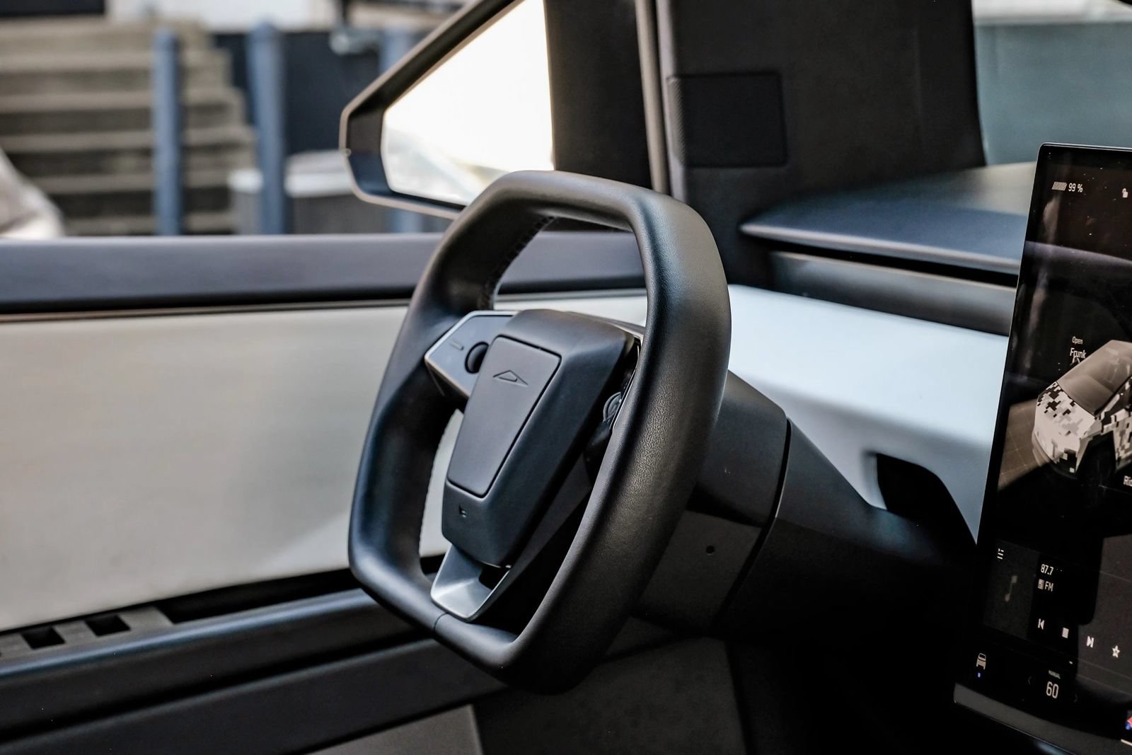 Used 2024 Tesla Cybertruck AWD Crew Cab image 21