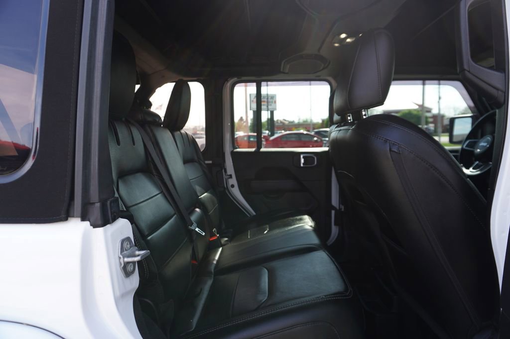 Used 2021 Jeep Wrangler Unlimited Sahara w/ Cold Weather Group AWD/4WD image 27