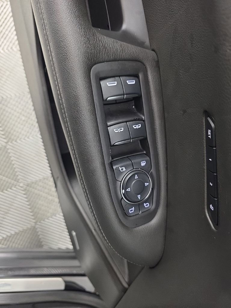 Used 2023 Cadillac XT6 Luxury FWD image 14