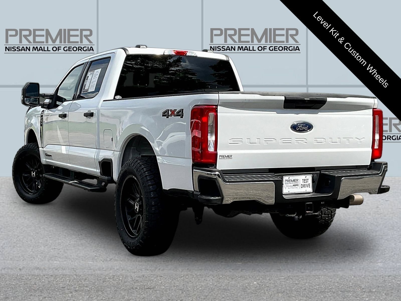 Used 2026 Ford F250 XLT AWD/4WD image 5