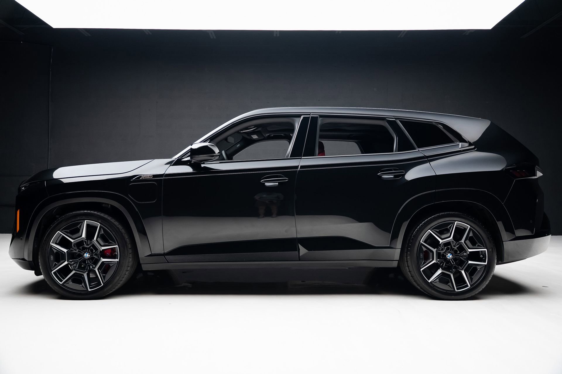 Used 2023 BMW XM w/ M Driver's Package image 18