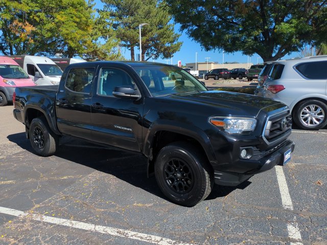 Used 2021 Toyota Tacoma SR5 AWD/4WD image 3