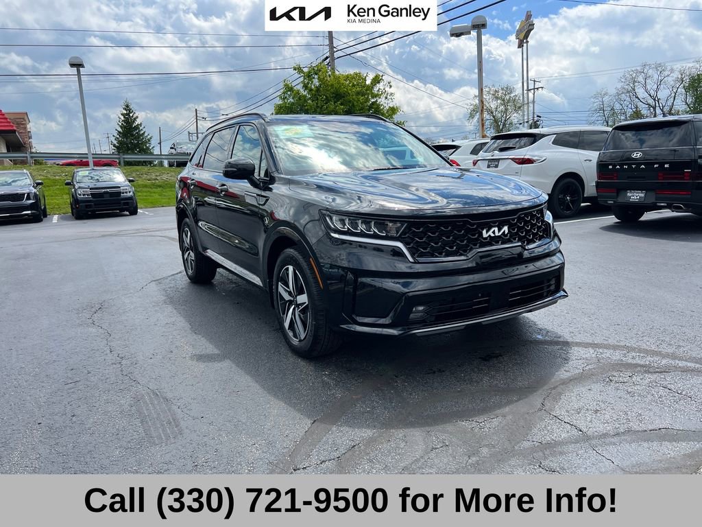 Certified 2022 Kia Sorento EX w/ Panoramic Sunroof Package FWD image 6