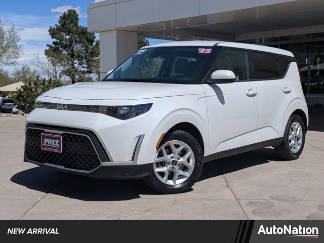 Used 2025 Kia Soul LX w/ LX Technology Package FWD image 1