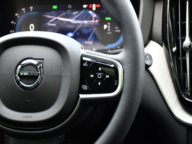 New 2025 Volvo XC60 T8 Plus w/ Protection Package Premier image 22
