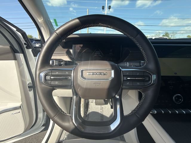 Used 2025 GMC Acadia Denali image 14