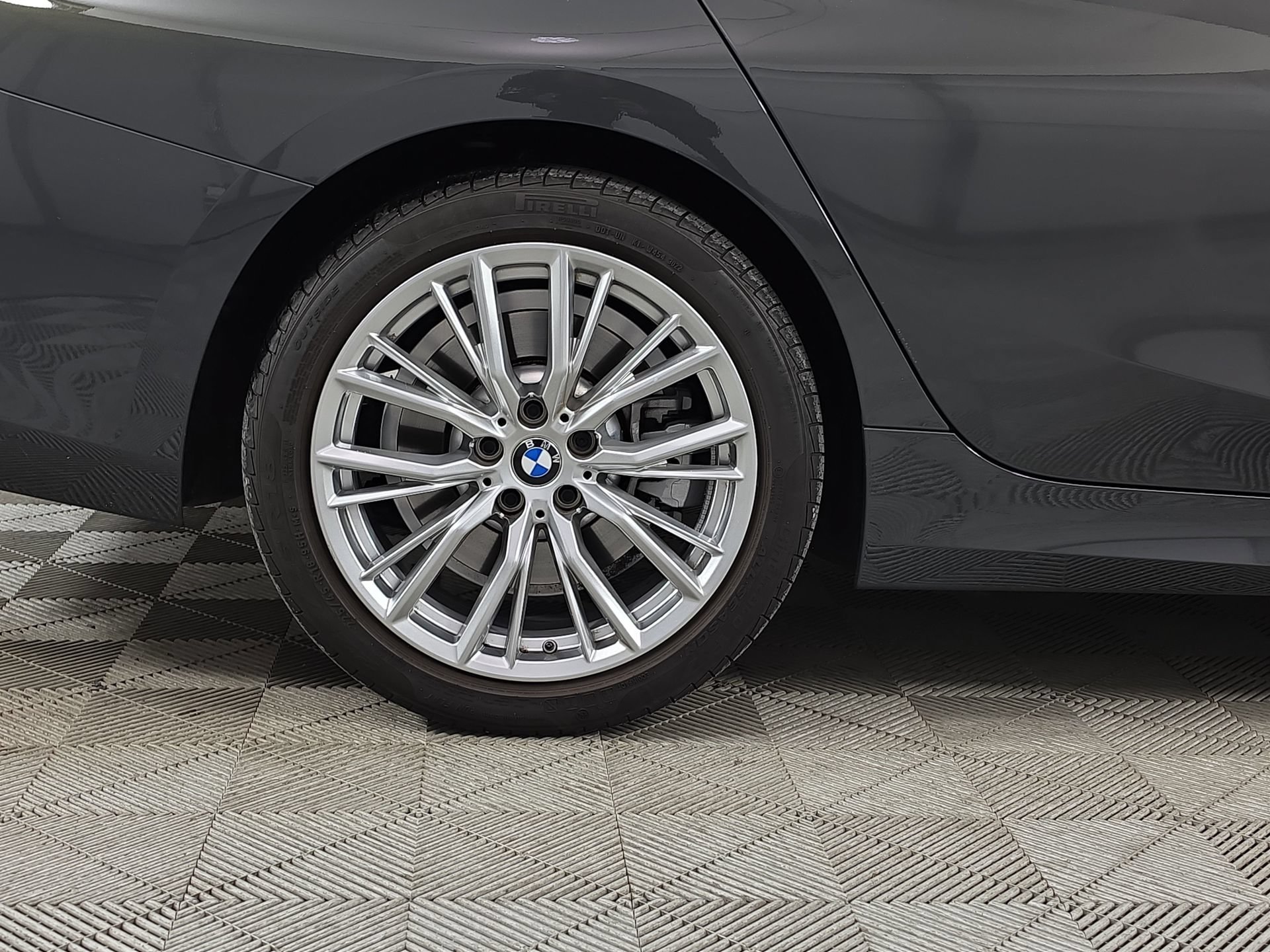 Used 2023 BMW 330i Sedan w/ Driving Assistance Package RWD image 9