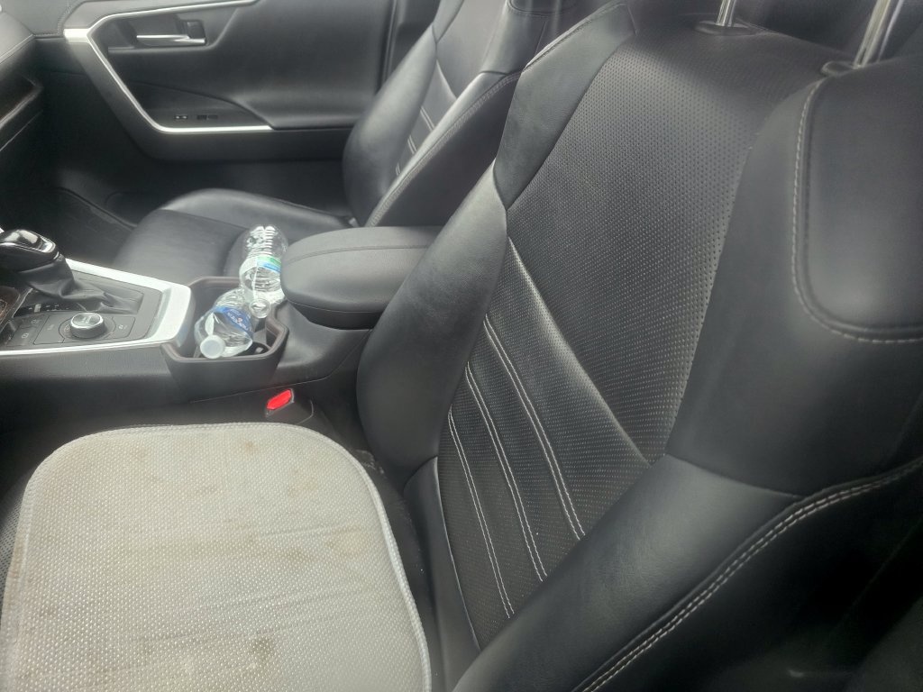 Used 2020 Toyota RAV4 Limited AWD/4WD image 24