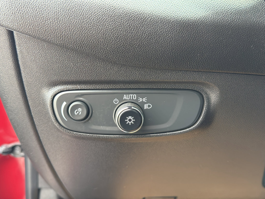 Used 2023 Chevrolet Equinox LT AWD/4WD image 14