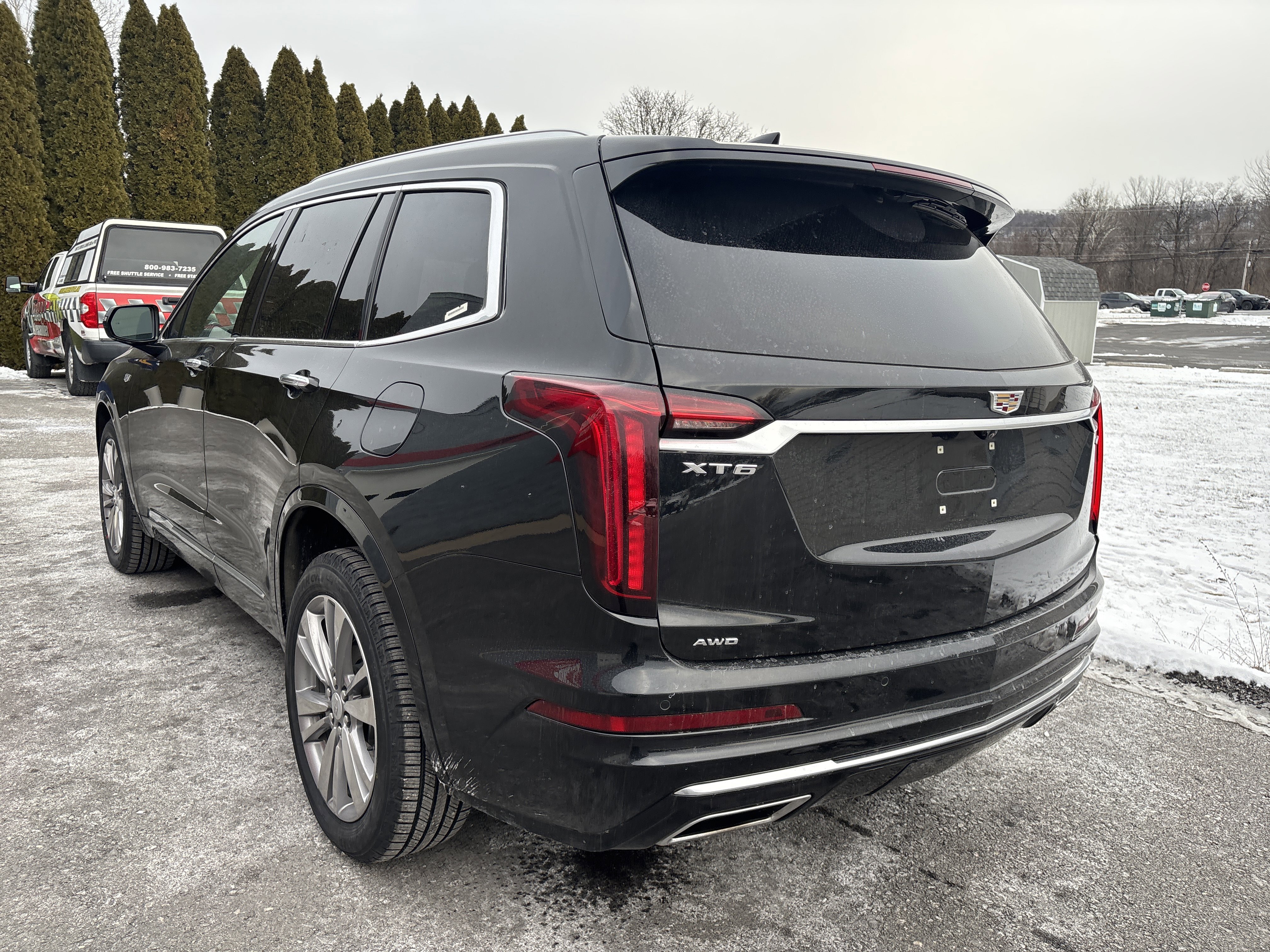 Used 2023 Cadillac XT6 Premium Luxury image 6