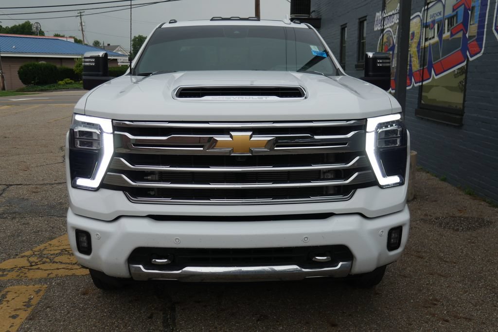 Used 2025 Chevrolet Silverado 3500 High Country w/ Technology Package AWD/4WD image 25