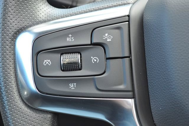 Used 2025 Chevrolet Blazer LT w/ Convenience Package image 32