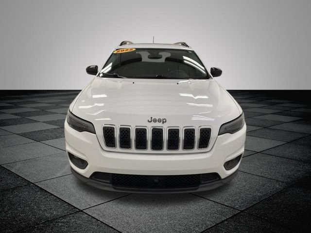 Used 2022 Jeep Cherokee Latitude Lux w/ Sun & Sound Group AWD/4WD image 2