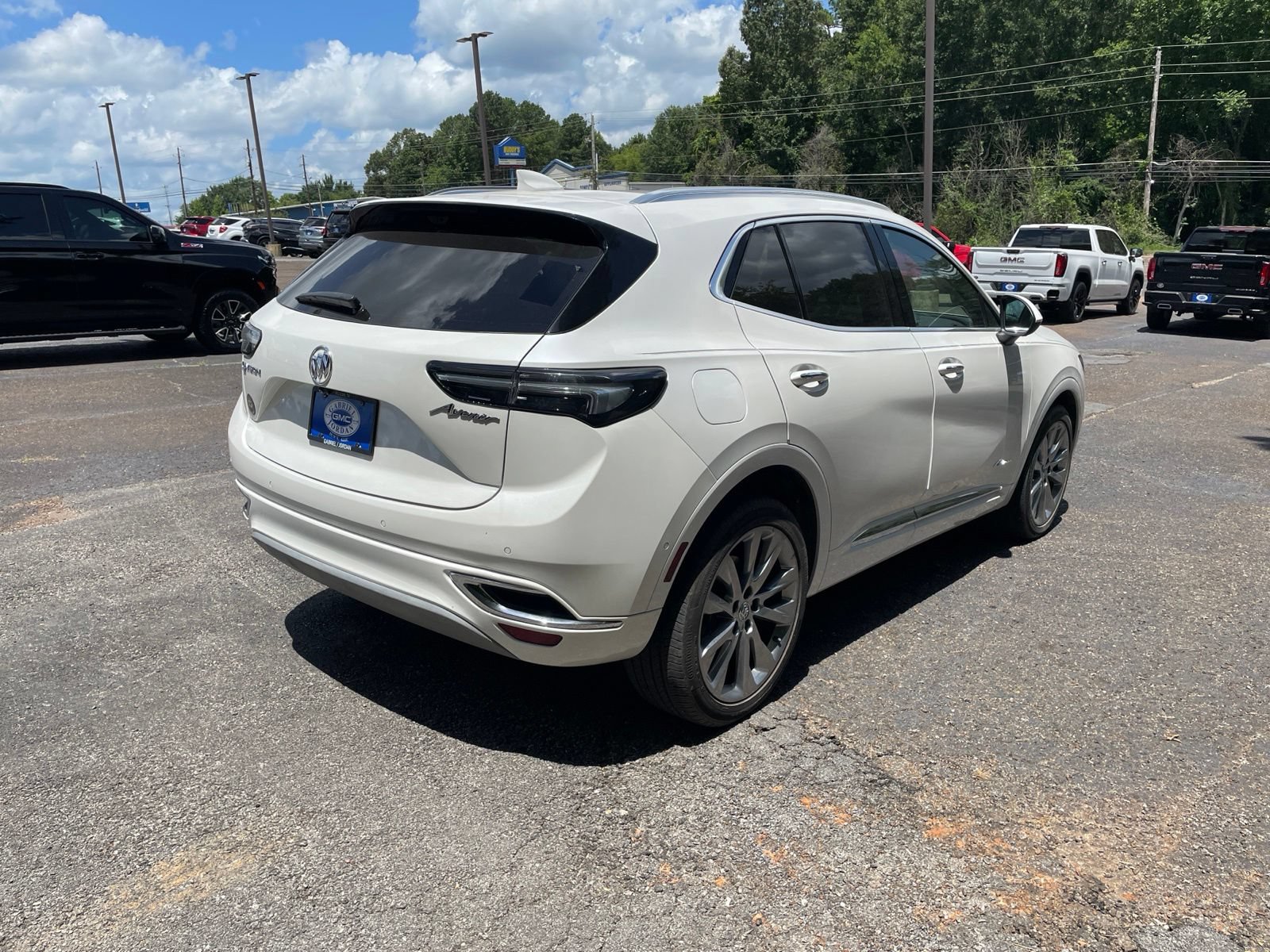Used 2023 Buick Envision Avenir AWD/4WD image 6