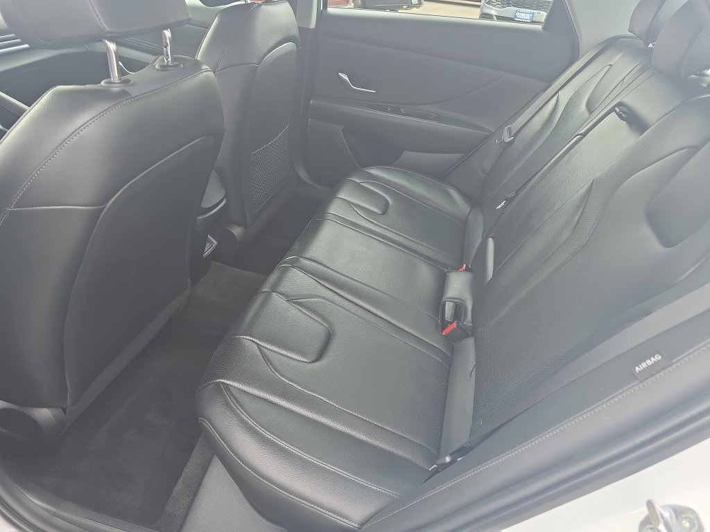 Used 2024 Hyundai Elantra Limited FWD image 24