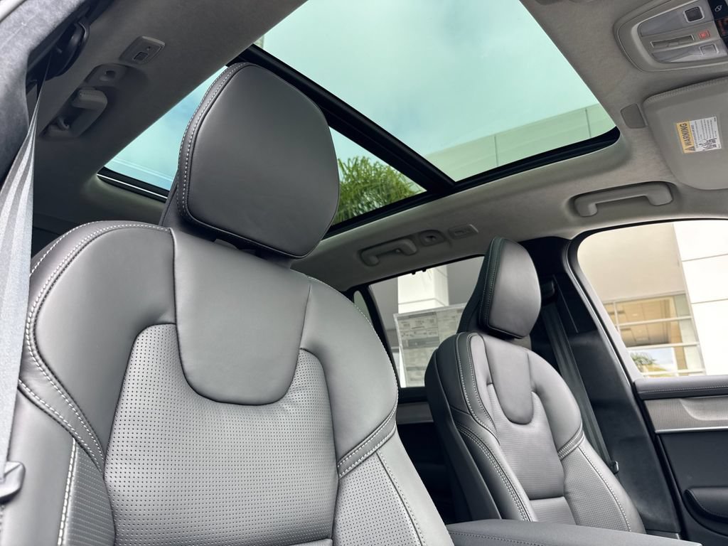 New 2026 Volvo XC90 T8 Ultra w/ Lounge Package AWD/4WD image 17