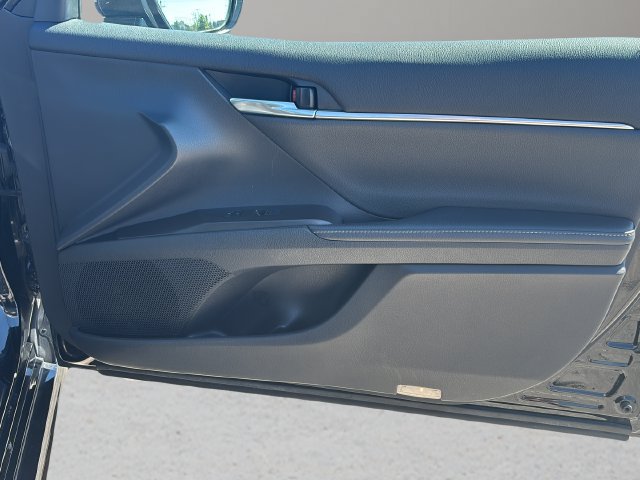 Used 2024 Toyota Camry XSE FWD image 9