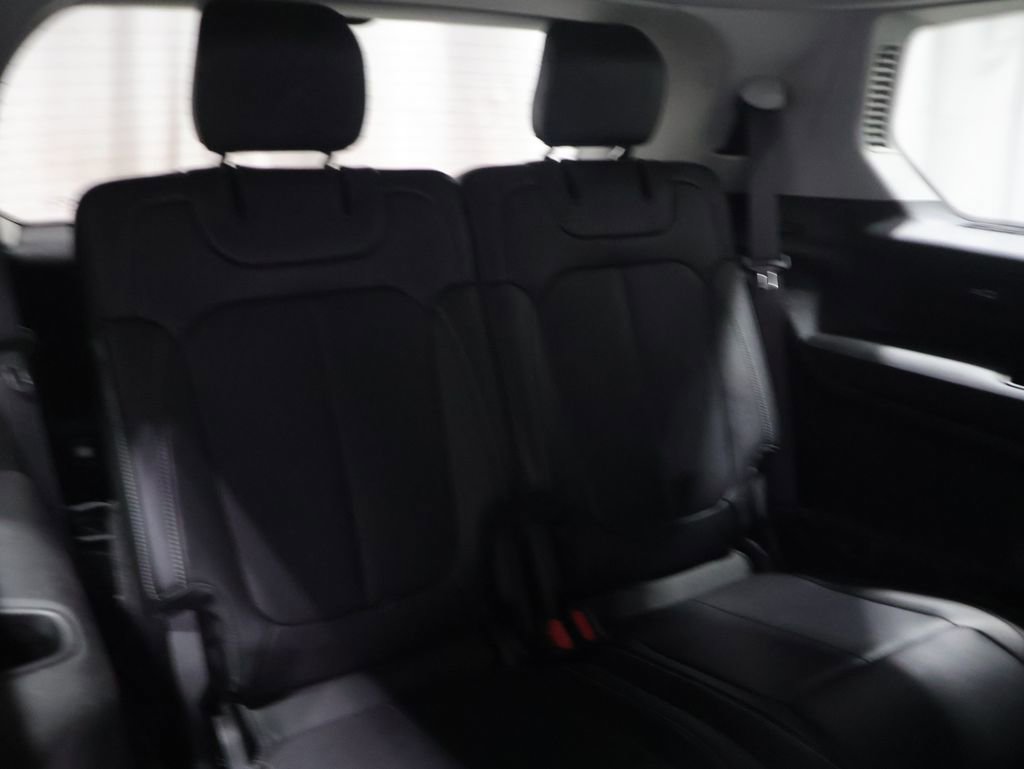 Used 2023 Jeep Grand Cherokee L Limited w/ Luxury Tech Group II AWD/4WD image 22
