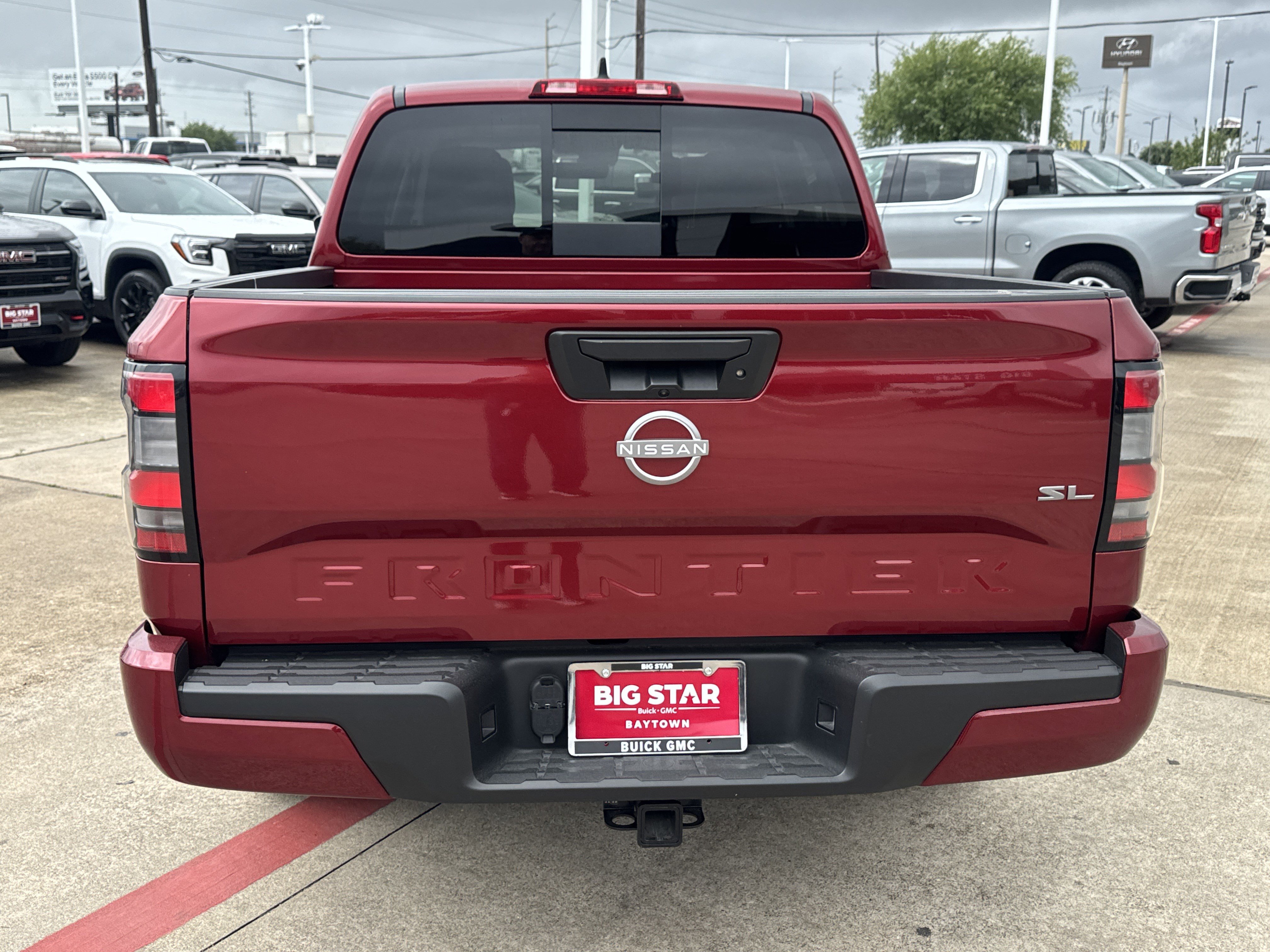 Used 2024 Nissan Frontier SL image 12