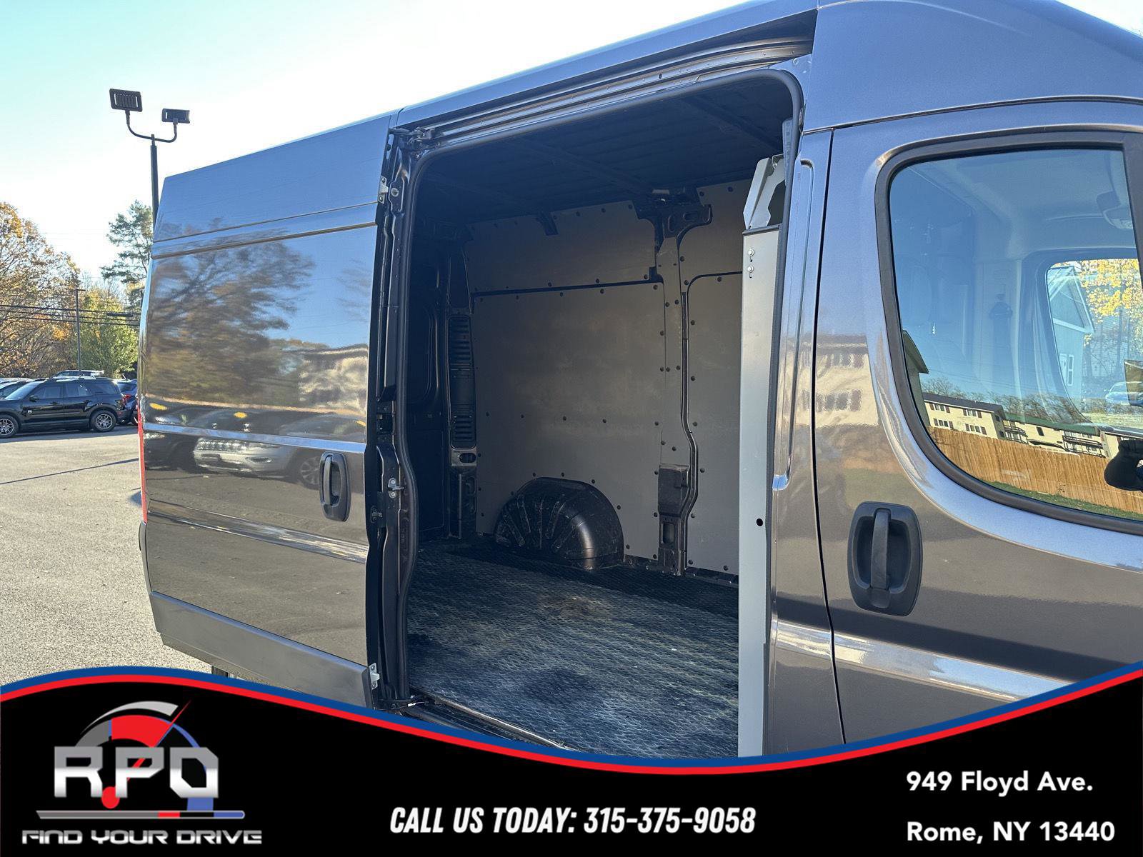 Used 2017 RAM ProMaster 1500 w/ Interior Convenience Group image 17