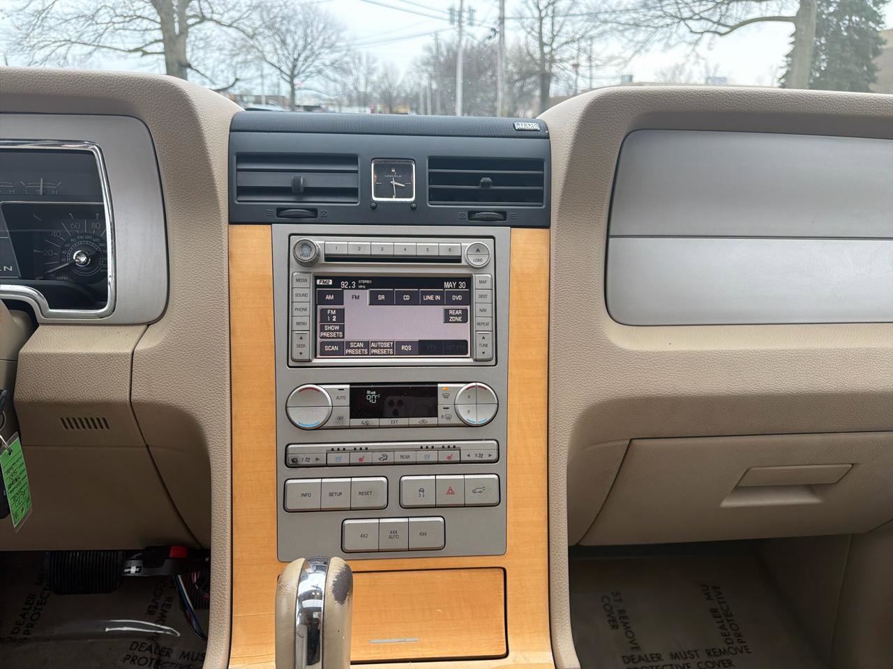 Used 2008 Lincoln Navigator L 4WD image 12
