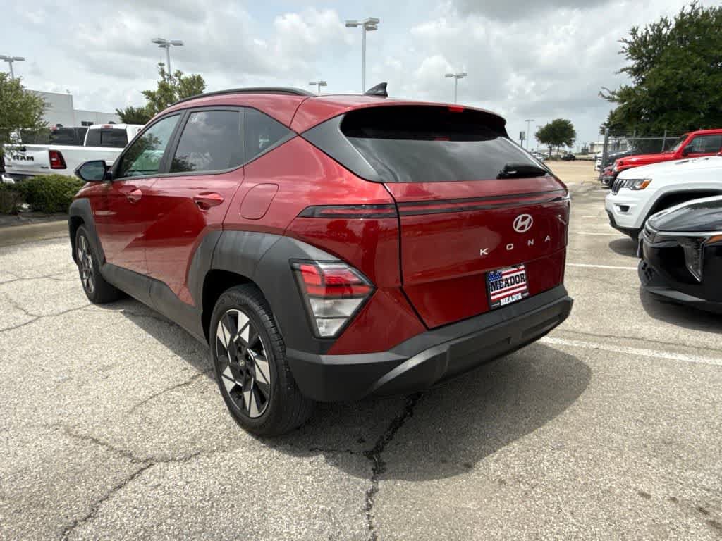 Used 2025 Hyundai Kona SEL FWD image 3