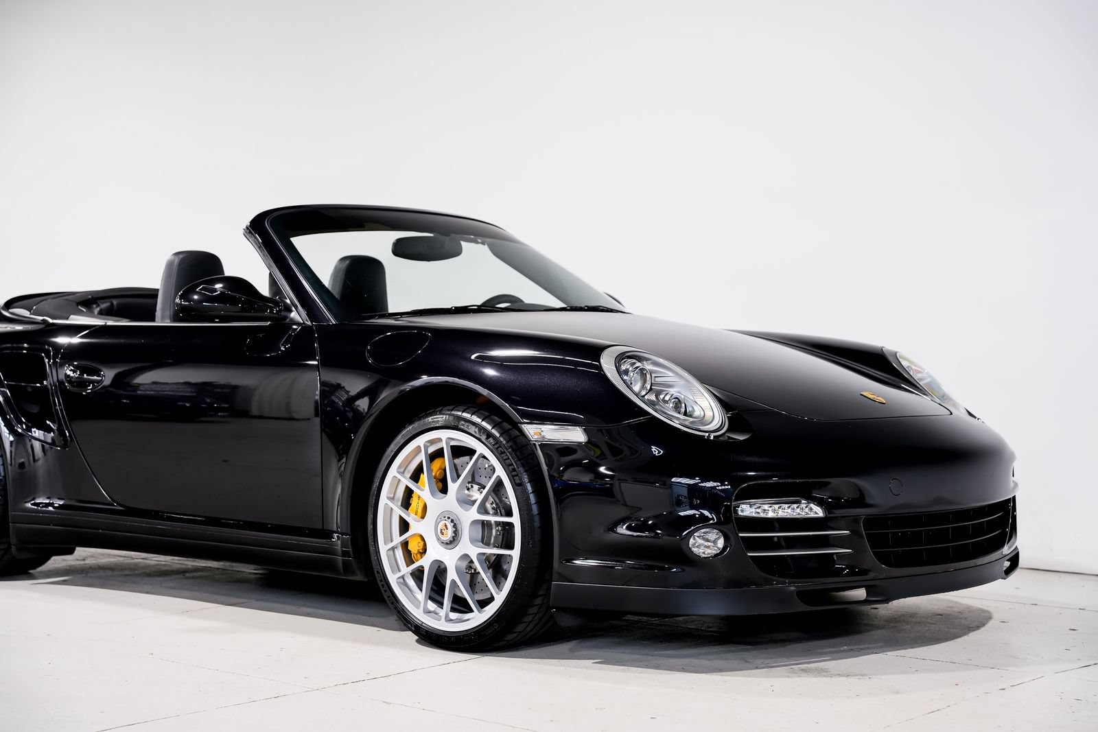 Used 2011 Porsche 911 Turbo S AWD/4WD image 41