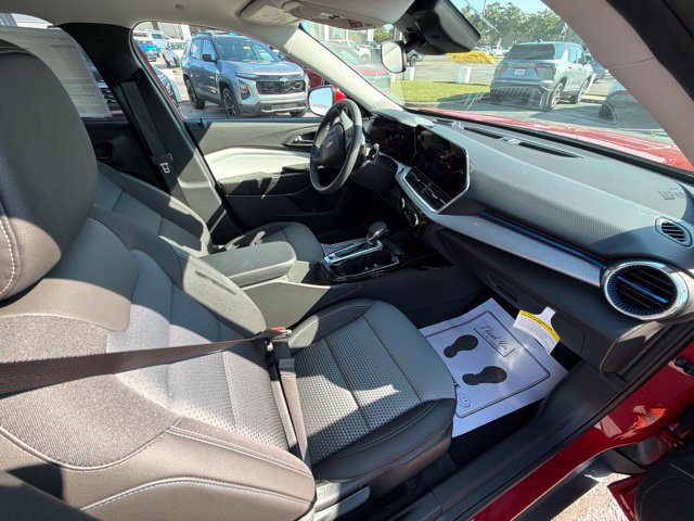 New 2026 Chevrolet Trax LT w/ Sunroof Package FWD image 22