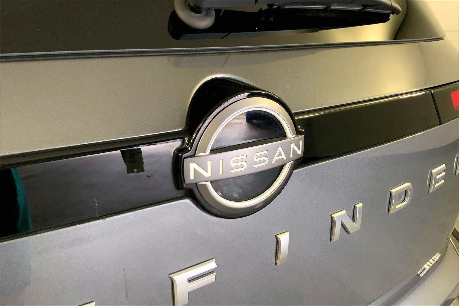 Used 2025 Nissan Pathfinder SV AWD/4WD image 31