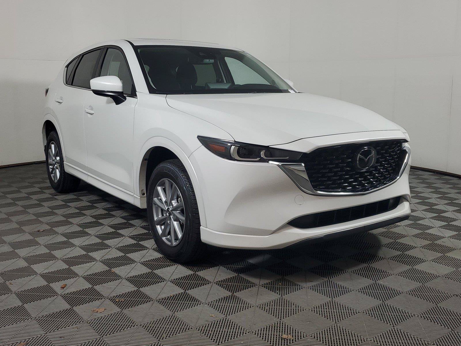 Used 2024 MAZDA CX-5 AWD 2.5 S w/ Preferred Package image 3