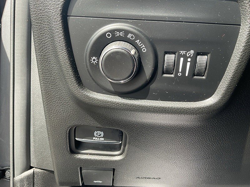 Used 2024 Jeep Grand Cherokee Laredo w/ Trailer Tow Package image 20