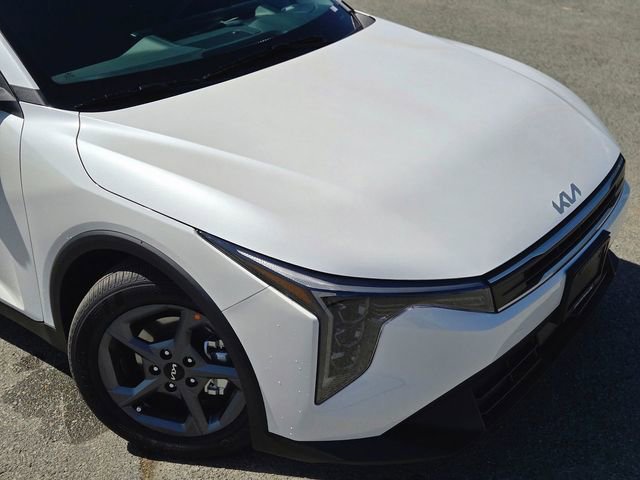 New 2026 Kia K4 LXS image 4