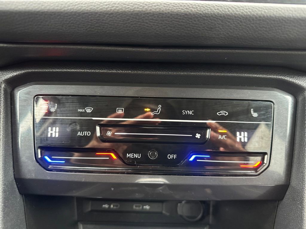 Used 2024 Volkswagen Tiguan SE image 17