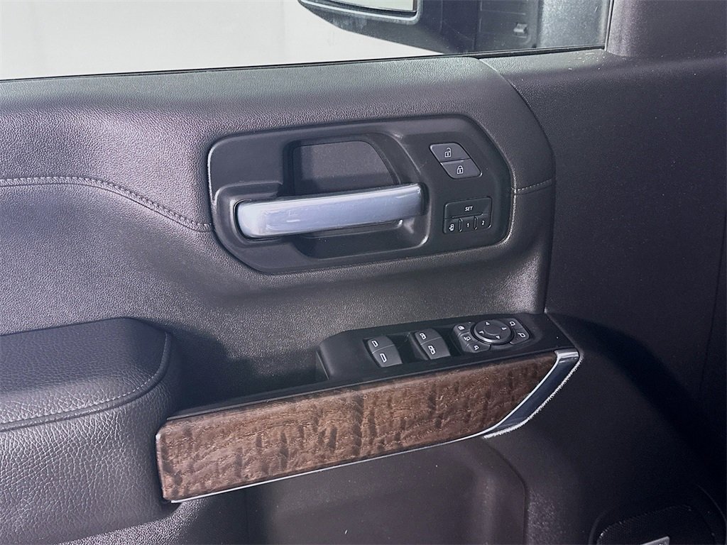 Used 2022 GMC Sierra 3500 Denali image 25