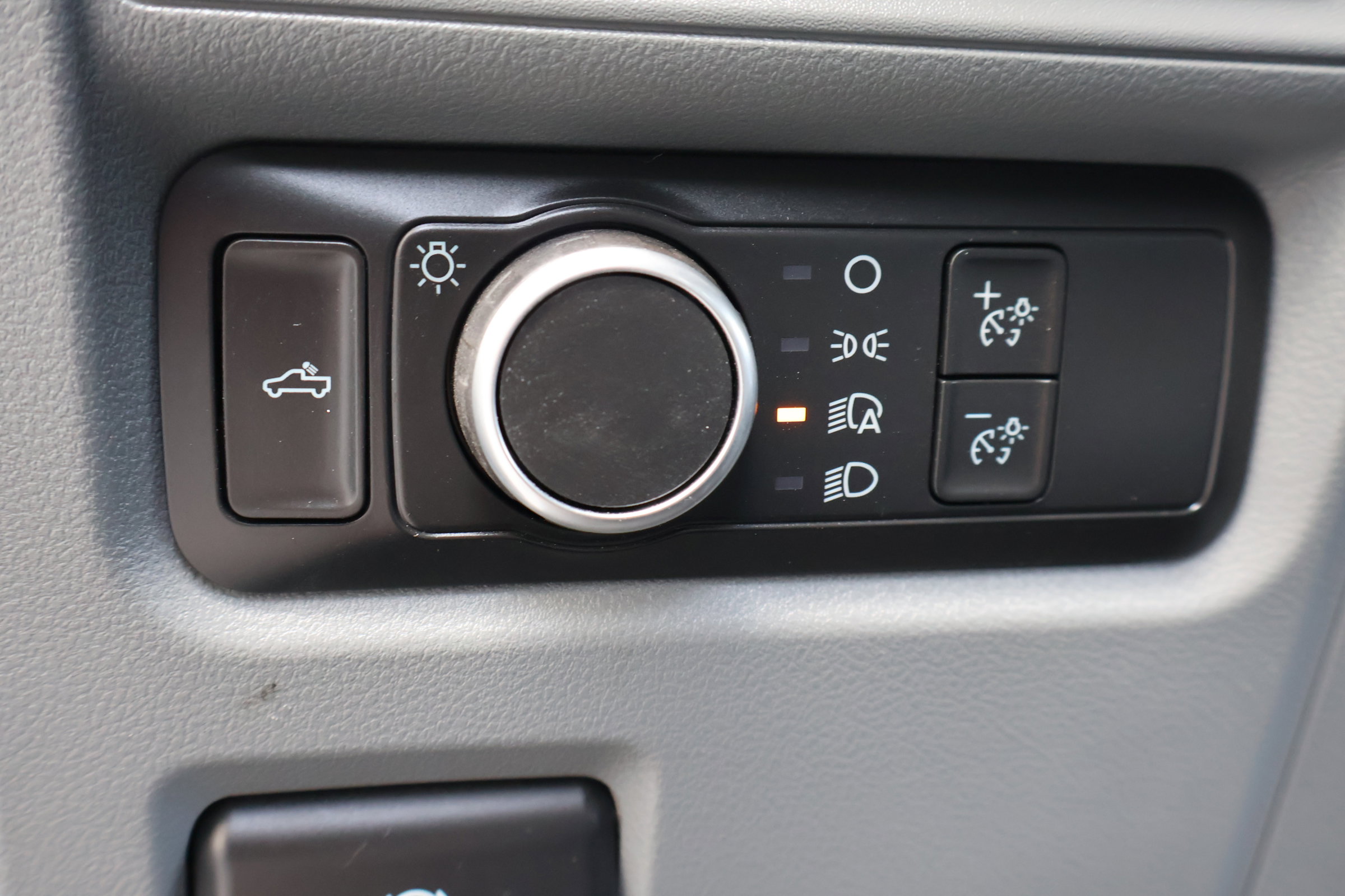 Used 2022 Ford F150 Lightning Pro image 23