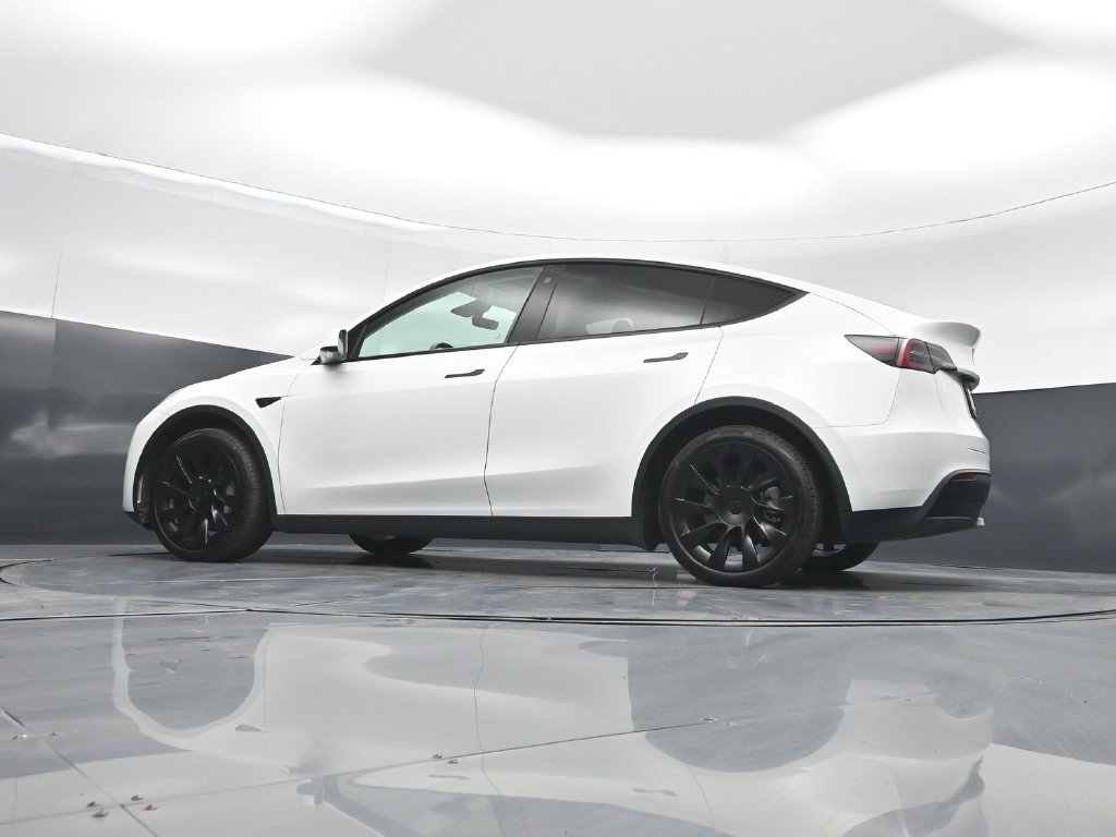Used 2023 Tesla Model Y Long Range AWD/4WD image 44