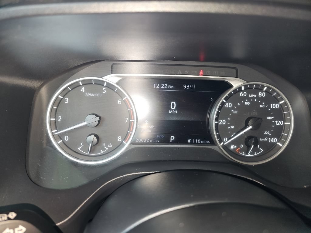 Used 2024 Nissan Rogue S AWD/4WD image 16
