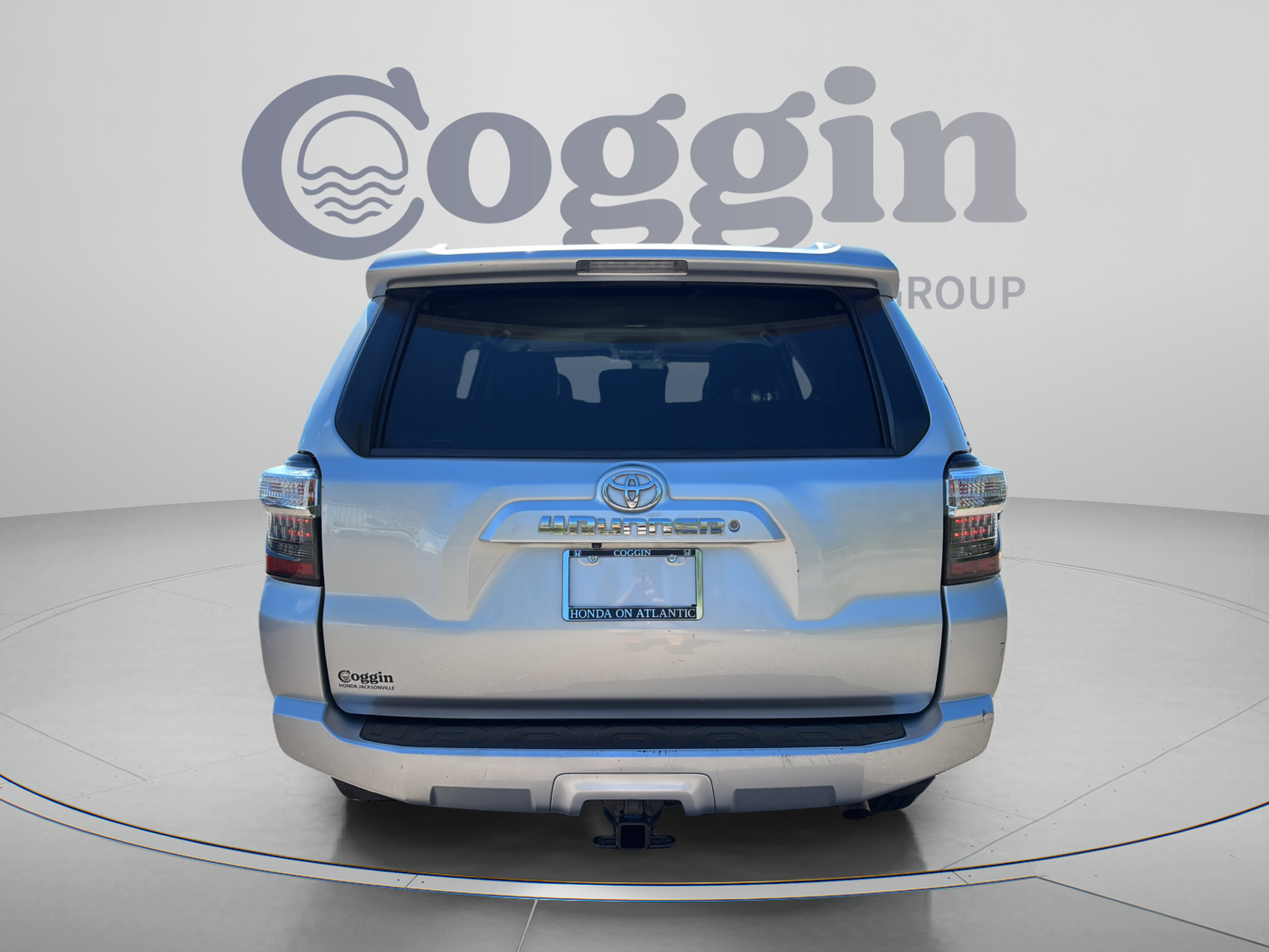 Used 2015 Toyota 4Runner SR5 RWD image 4