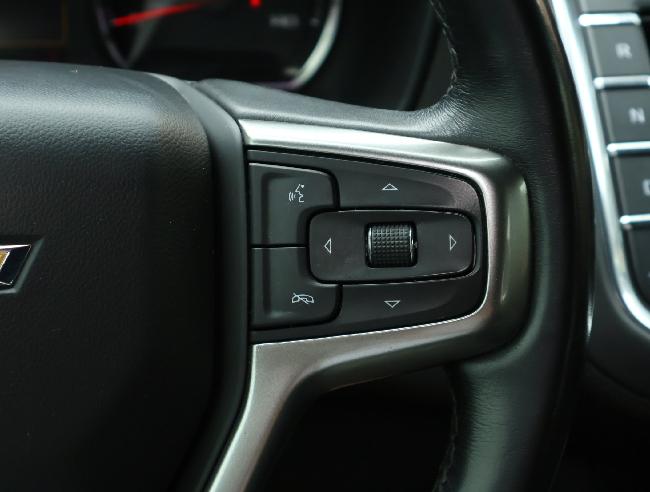 Used 2021 Chevrolet Tahoe LS w/ Driver Alert Package RWD image 14
