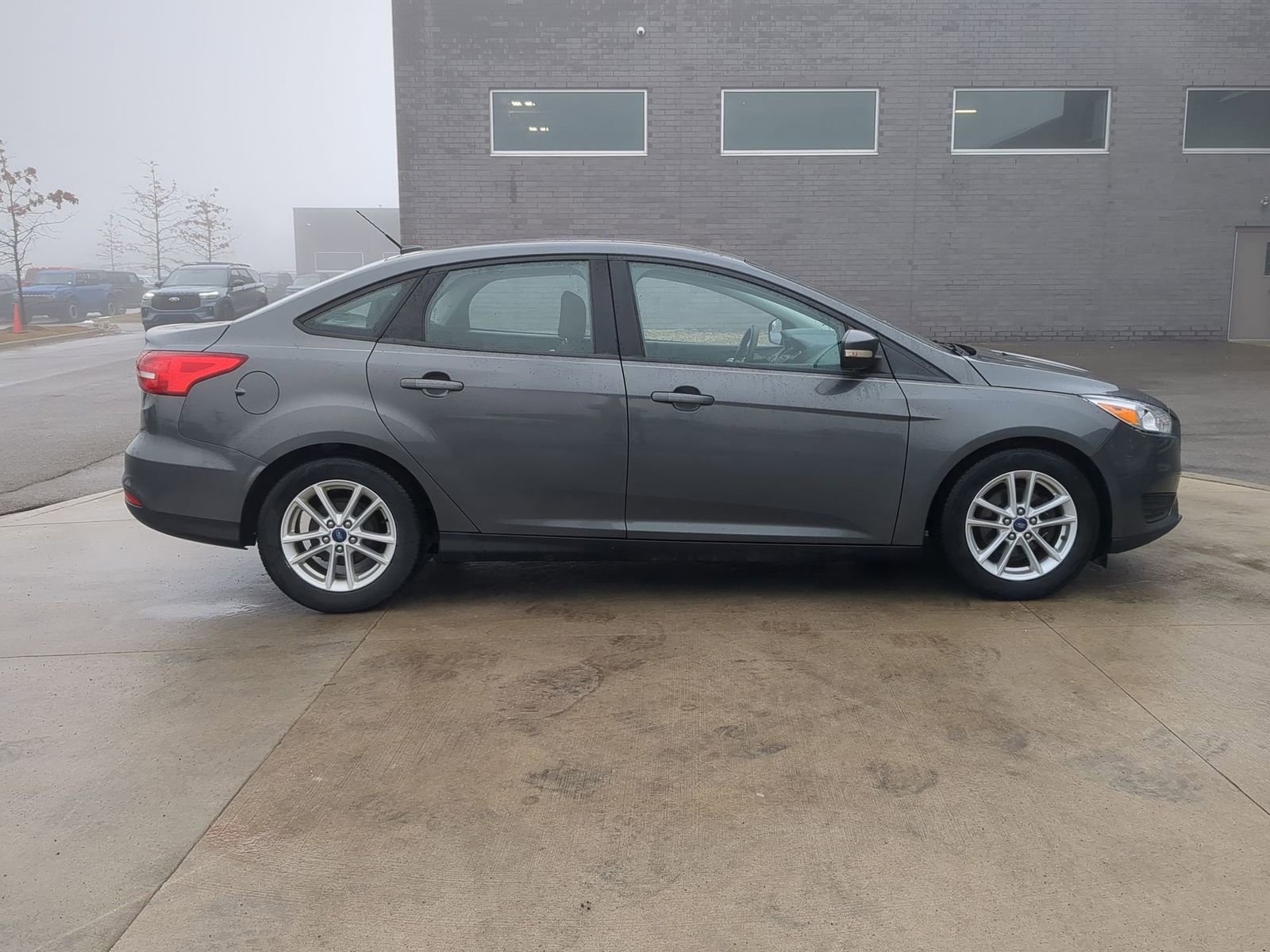 Used 2017 Ford Focus SE image 9