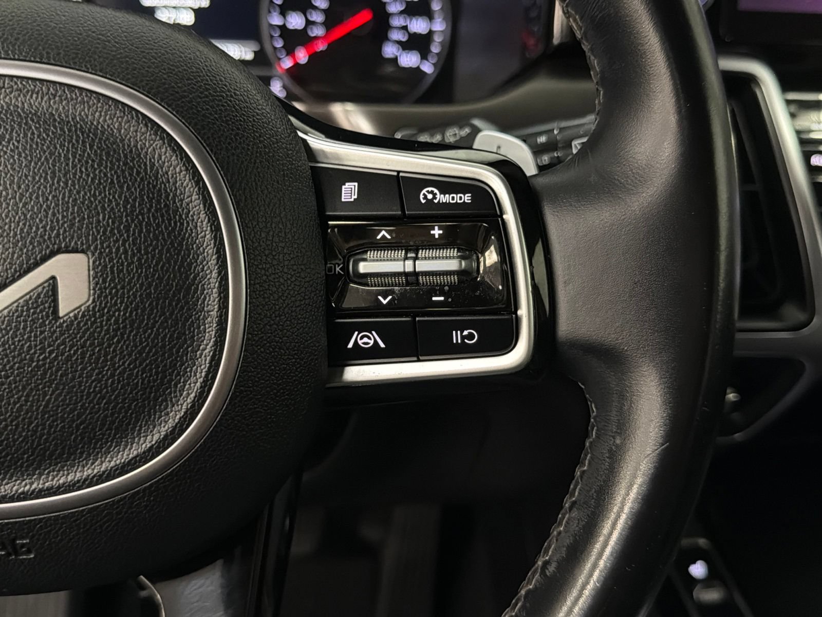 Used 2022 Kia Sorento S FWD image 27