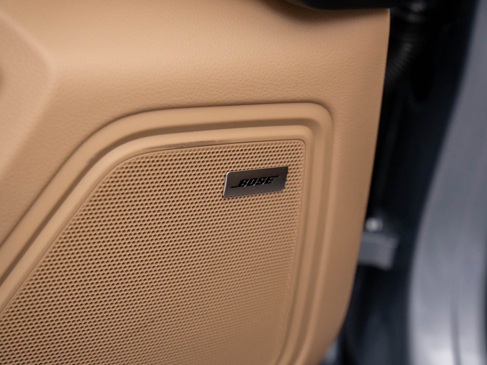 Certified 2025 Porsche Macan image 15