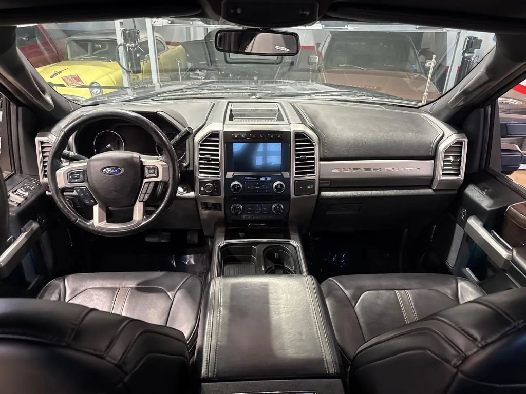 Used 2017 Ford F250 Platinum w/ Platinum Ultimate Package AWD/4WD image 34