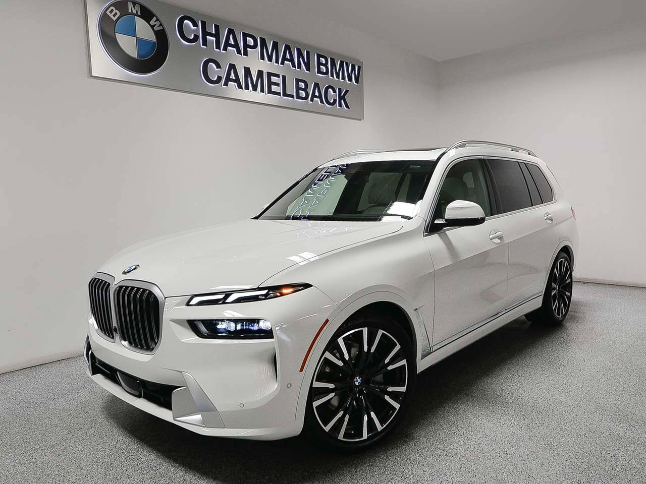 Used 2026 BMW X7 xDrive40i AWD/4WD image 1