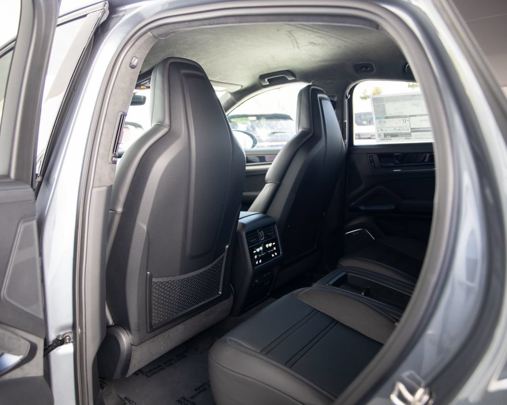 New 2026 Porsche Cayenne Turbo GT AWD/4WD image 20