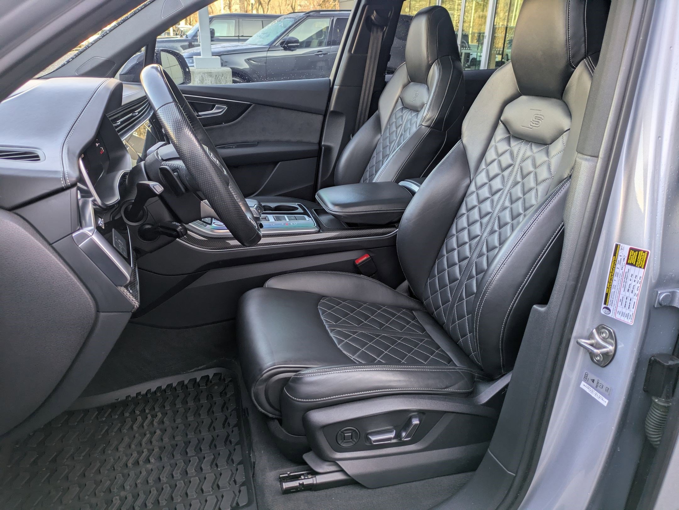 Used 2020 Audi SQ7 Premium Plus w/ SQ7 Black Optic Package image 27